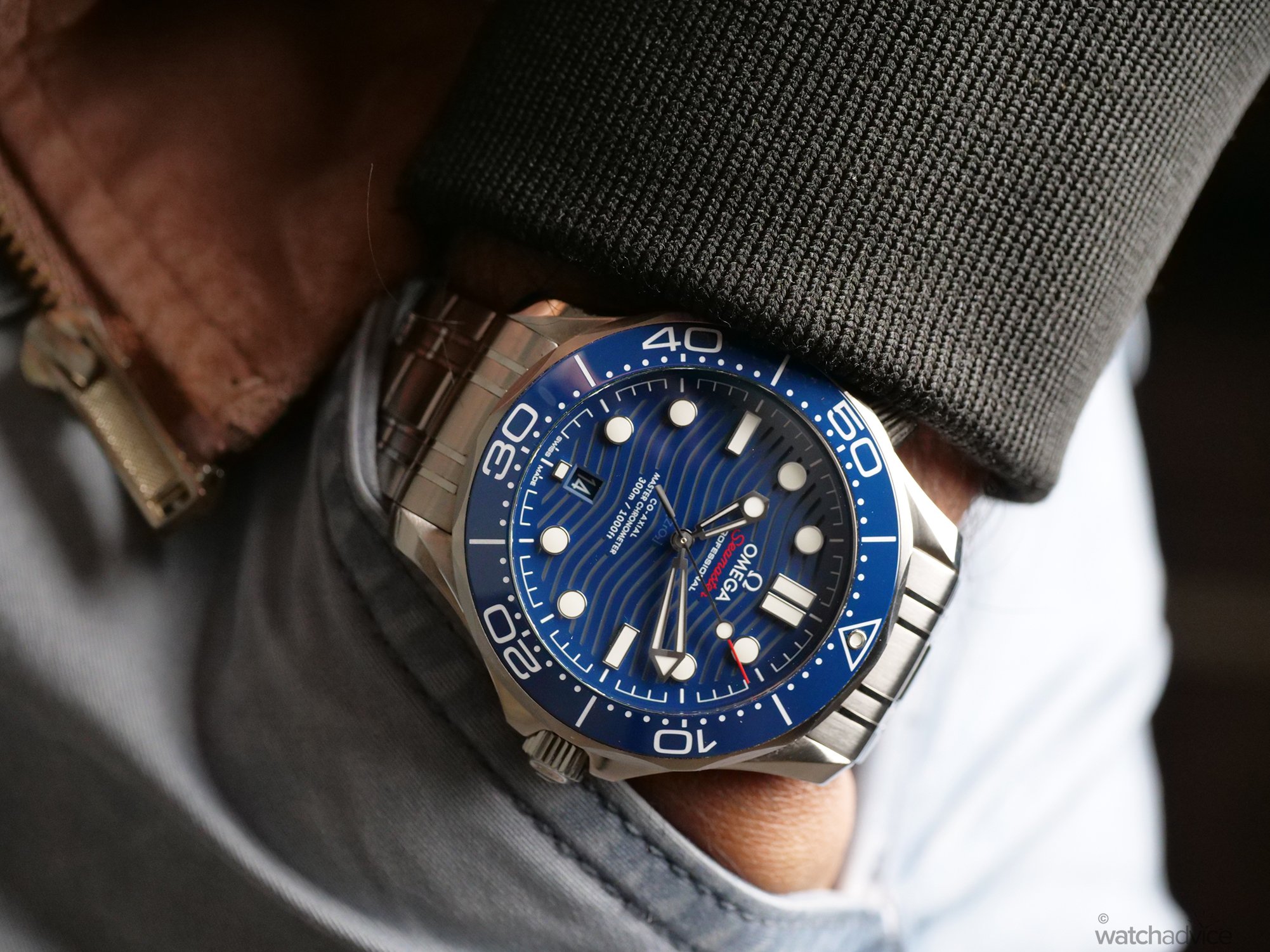 blue omega seamaster 300