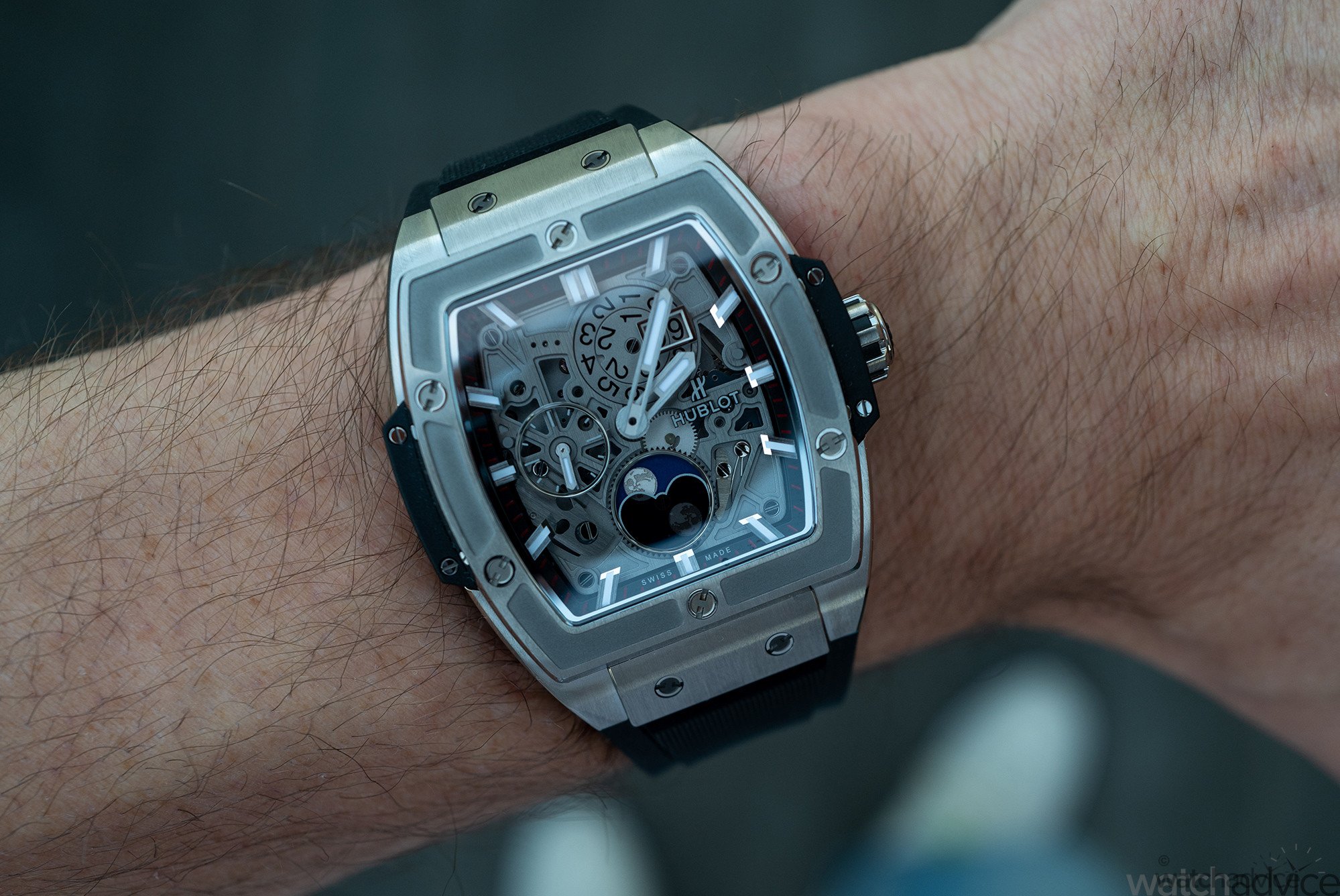 Hublot Spirit of Big Bang Moonphase Titanium Hands on Review – Watch Advice