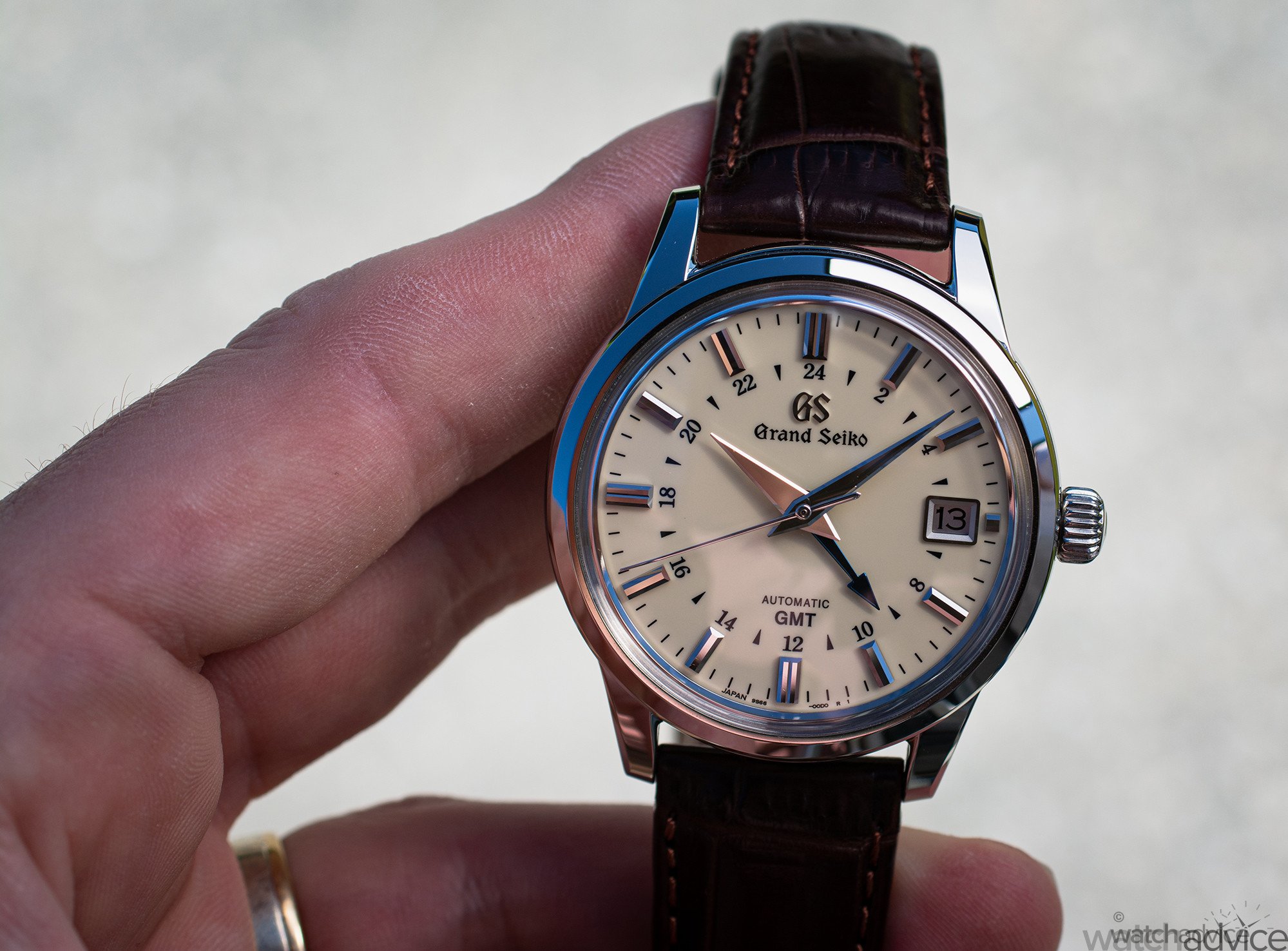 Grand Seiko SBGM221 review – Watch Advice