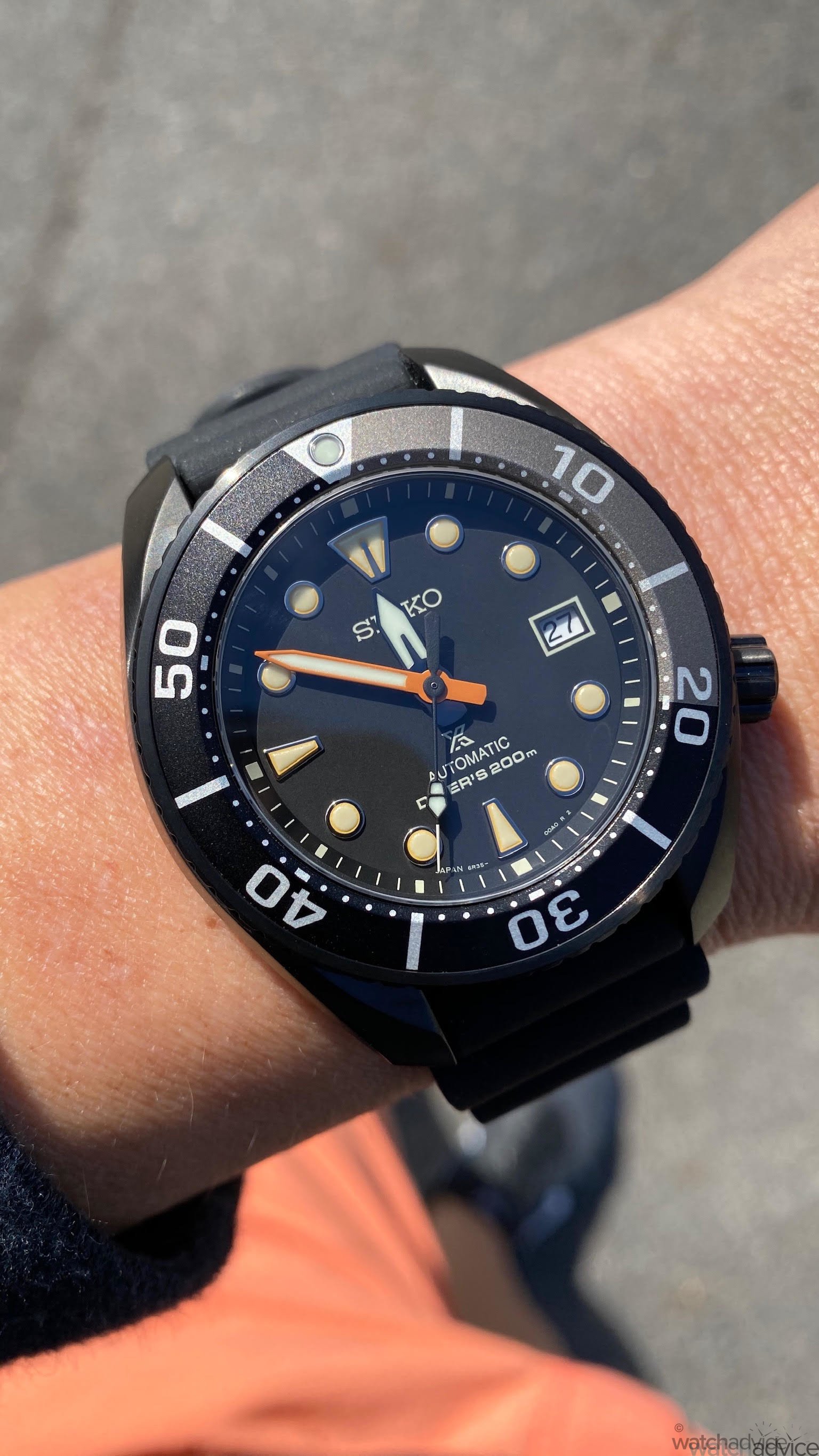 Arriba 106+ imagen black seiko sumo