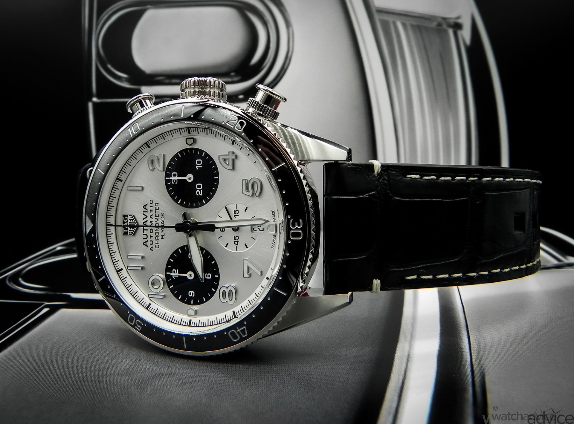 TAG Heuer Autavia Chronometer Flyback Hands on Review Watch Advice Finest Prestige