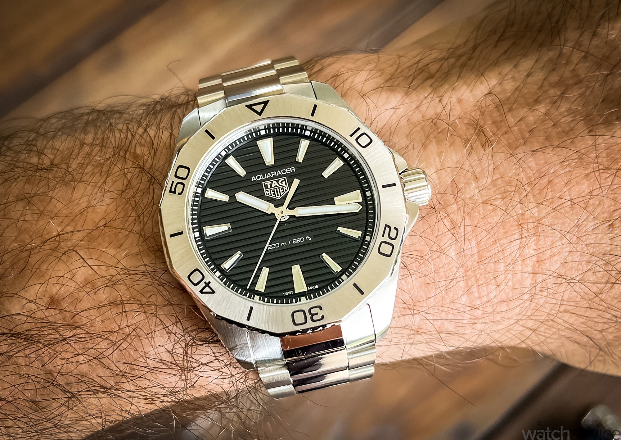 The TAG Heuer Aquaracer goes for gold