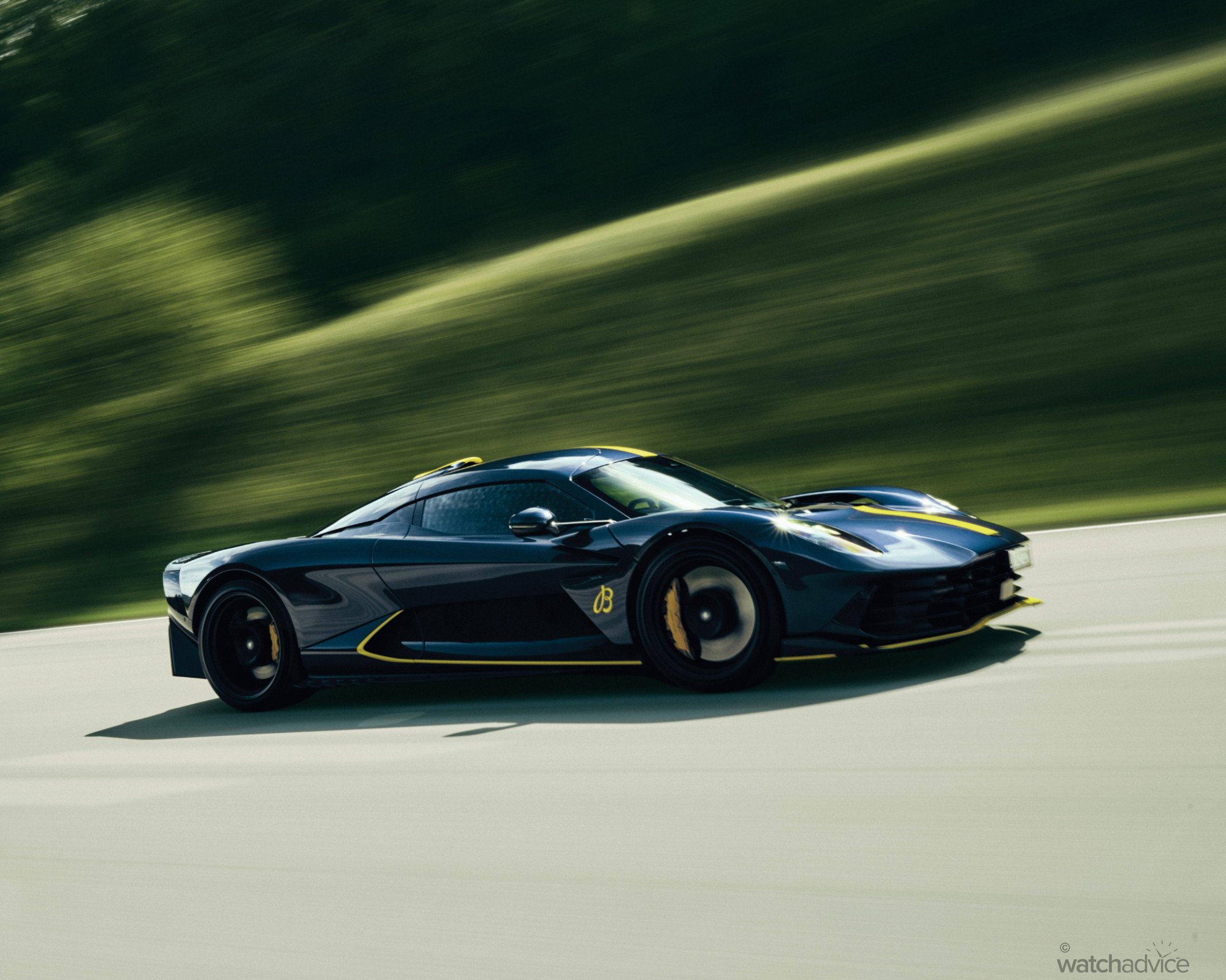 Aston Martin Valhalla